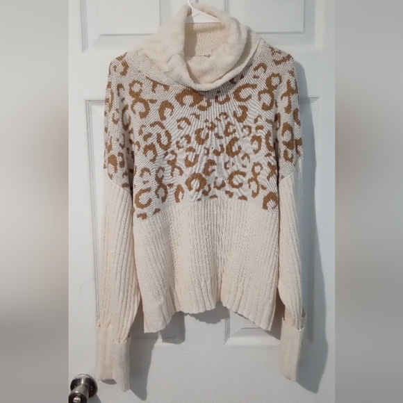 Nine West Cream and Brown Turtleneck Sweater with Leopard Print - Picture 1 of 4